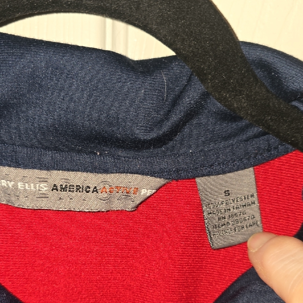 Perry Ellis‎ Red and Navy Activewear - Picture 2 of 4